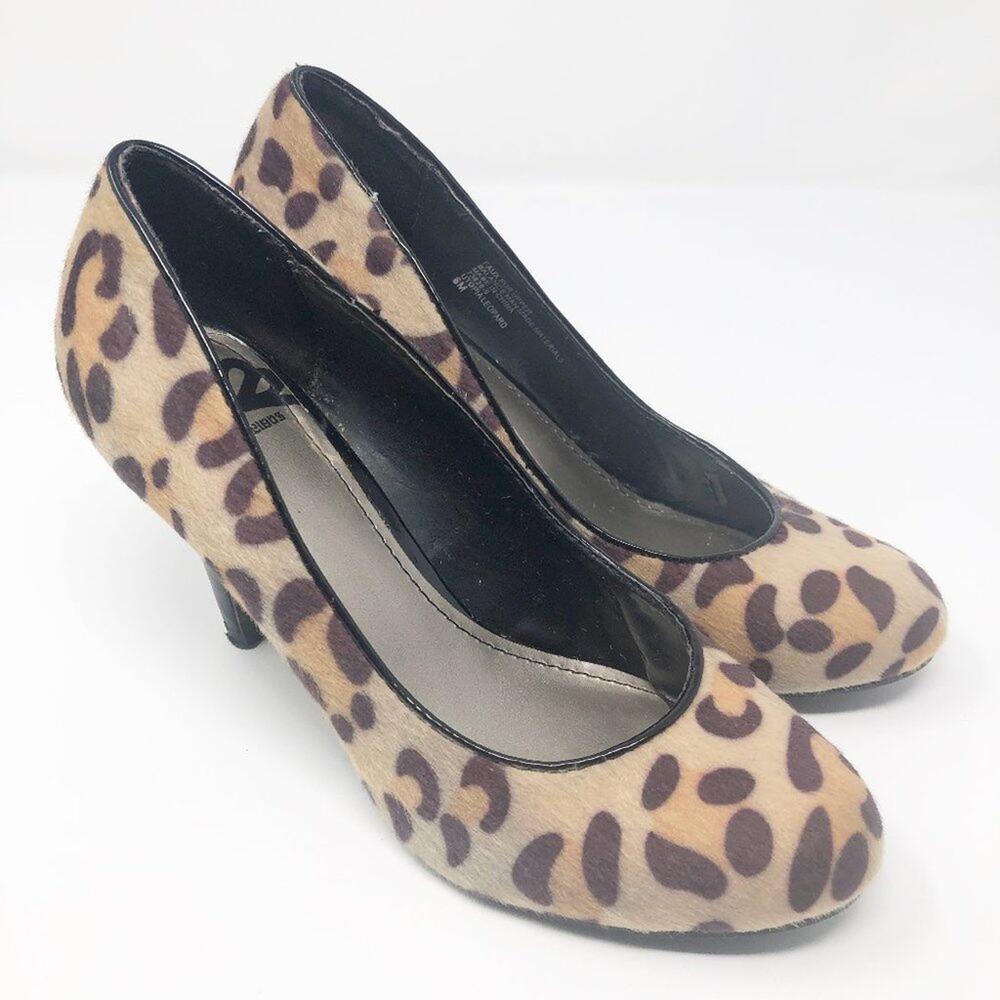 Fergalicious Leopard Print Faux Fur Pumps Size 6